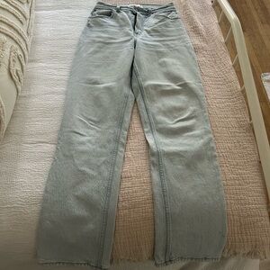 A&F the 90s straight Jean, ultra high rise, size 28/ 6 regular